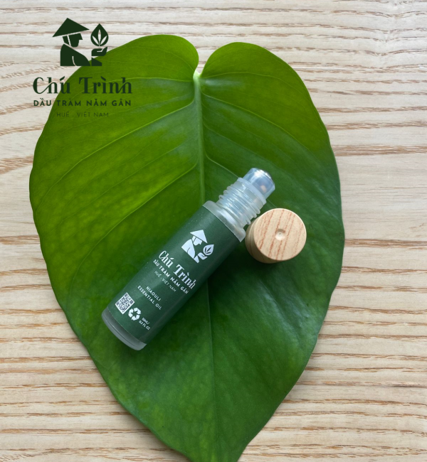 Chai bi lăn nắp gỗ - Tinh Dầu Tràm 5 Gân - 10ml